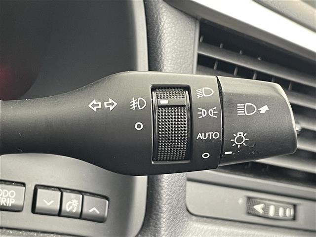 ＲＸ ＲＸ４５０ｈ　Ｆスポーツ　ＴＲＤエアロ／純ナビ／３眼ＬＥＤ／レクサスセーフティー／ムーンルーフ／全方位カメラ／黒革シート／パワーシート／ステアリングヒーター／電動ステアリング／シートポジションメモリー／シートベンチレーション（8枚目）