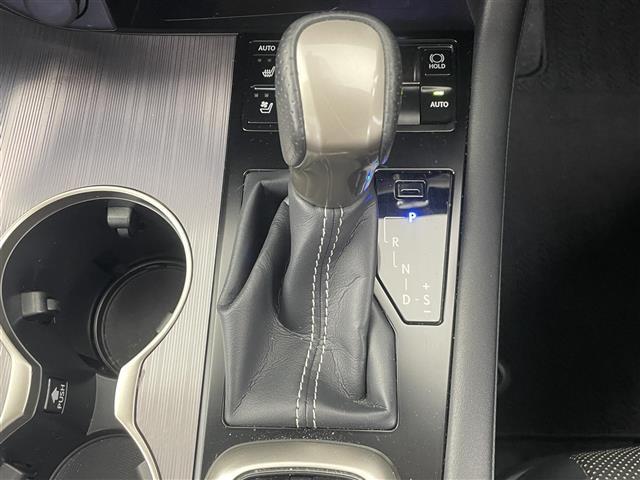 ＲＸ ＲＸ４５０ｈ　Ｆスポーツ　ＴＲＤエアロ／純ナビ／３眼ＬＥＤ／レクサスセーフティー／ムーンルーフ／全方位カメラ／黒革シート／パワーシート／ステアリングヒーター／電動ステアリング／シートポジションメモリー／シートベンチレーション（12枚目）