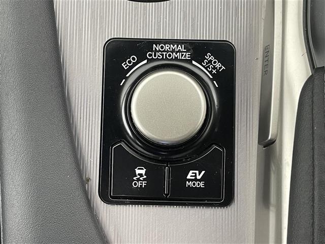 ＲＸ ＲＸ４５０ｈ　Ｆスポーツ　ＴＲＤエアロ／純ナビ／３眼ＬＥＤ／レクサスセーフティー／ムーンルーフ／全方位カメラ／黒革シート／パワーシート／ステアリングヒーター／電動ステアリング／シートポジションメモリー／シートベンチレーション（14枚目）