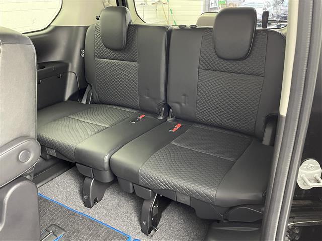 セレナ ｅ－パワー　ハイウェイスターＶ　プロパイロット　レーダークルーズコントロール　レザーシート　シートヒーター　フリップダウンモニター　ＥＴＣ　アラウンドビューモニター　ステアリングヒーター　電動パーキング　オートブレーキホールド（31枚目）