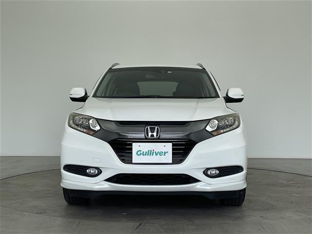 ヴェゼル ハイブリッドＺ　純正ナビ　シートヒーター　純正アルミホイル１７インチ　純正フロアマット　ルーフレール　オートブレーキホールド　ＨＤＭＩ入力端子　ＵＳＢ入力端子　革巻ステアリング　ハーフレザー　スペアキー　バックカメラ（34枚目）