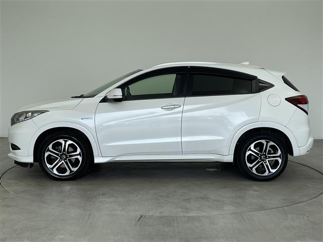 ヴェゼル ハイブリッドＺ　純正ナビ　シートヒーター　純正アルミホイル１７インチ　純正フロアマット　ルーフレール　オートブレーキホールド　ＨＤＭＩ入力端子　ＵＳＢ入力端子　革巻ステアリング　ハーフレザー　スペアキー　バックカメラ（36枚目）