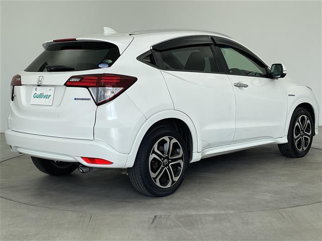 ヴェゼル ハイブリッドＺ　純正ナビ　シートヒーター　純正アルミホイル１７インチ　純正フロアマット　ルーフレール　オートブレーキホールド　ＨＤＭＩ入力端子　ＵＳＢ入力端子　革巻ステアリング　ハーフレザー　スペアキー　バックカメラ（39枚目）