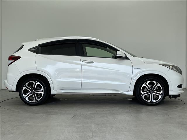 ヴェゼル ハイブリッドＺ　純正ナビ　シートヒーター　純正アルミホイル１７インチ　純正フロアマット　ルーフレール　オートブレーキホールド　ＨＤＭＩ入力端子　ＵＳＢ入力端子　革巻ステアリング　ハーフレザー　スペアキー　バックカメラ（40枚目）