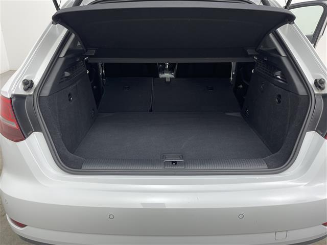 A3 スポーツバック30TFSI 純正ナビ/純正アルミホイル16インチ/バックカメラ/クルーズコントロール/ステアリングスイッチ/コーナーセンサー/プッシュスタート/USB入力端子/スペアキー/取扱説明書/フロアマット/ETC(15枚目)