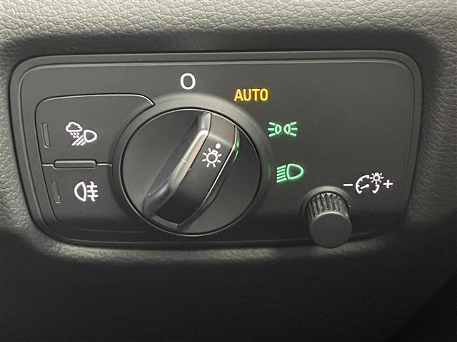 A3 スポーツバック30TFSI 純正ナビ/純正アルミホイル16インチ/バックカメラ/クルーズコントロール/ステアリングスイッチ/コーナーセンサー/プッシュスタート/USB入力端子/スペアキー/取扱説明書/フロアマット/ETC(24枚目)