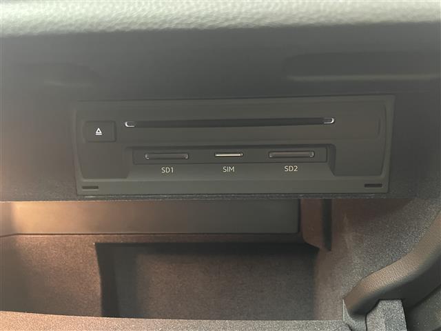 A3 スポーツバック30TFSI 純正ナビ/純正アルミホイル16インチ/バックカメラ/クルーズコントロール/ステアリングスイッチ/コーナーセンサー/プッシュスタート/USB入力端子/スペアキー/取扱説明書/フロアマット/ETC(27枚目)