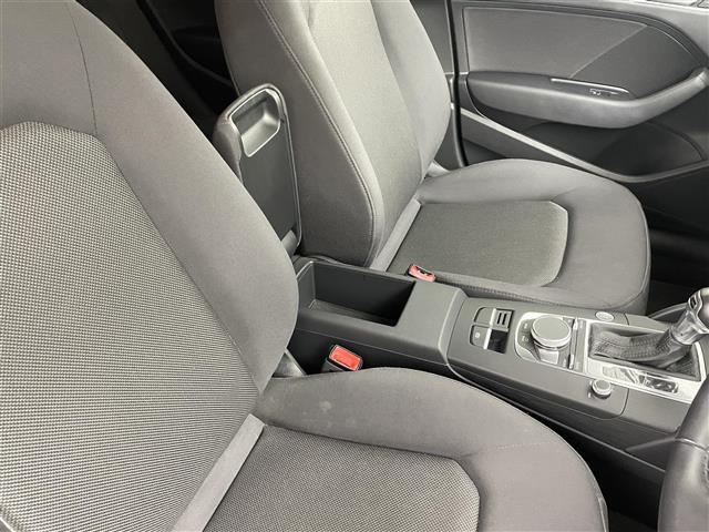 A3 スポーツバック30TFSI 純正ナビ/純正アルミホイル16インチ/バックカメラ/クルーズコントロール/ステアリングスイッチ/コーナーセンサー/プッシュスタート/USB入力端子/スペアキー/取扱説明書/フロアマット/ETC(28枚目)