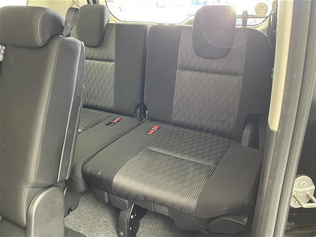 セレナ ハイウェイスター　Ｖ　プロパイロット　ワンオーナ　純正ナビ　フルセグ　Ｂｌｕｅｔｏｏｔｈ　ＣＤ　ＤＢＤ　フリップダウンモニター　両側パワースライド　バックカメラ　オートブレーキホールド　レーダークルーズコントロール（22枚目）