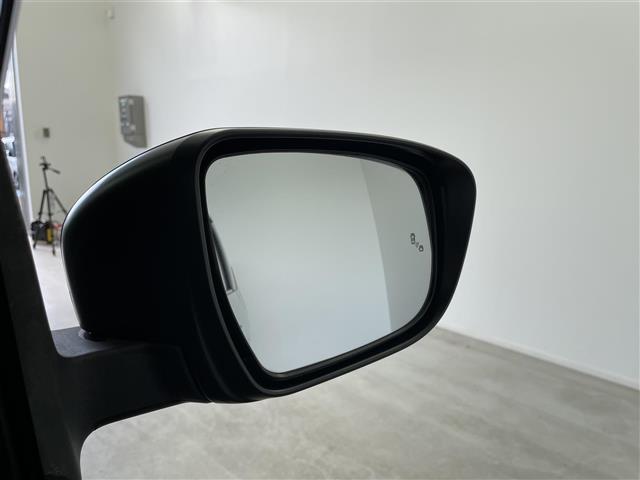 セレナ ハイウェイスター　Ｖ　プロパイロット　ワンオーナ　純正ナビ　フルセグ　Ｂｌｕｅｔｏｏｔｈ　ＣＤ　ＤＢＤ　フリップダウンモニター　両側パワースライド　バックカメラ　オートブレーキホールド　レーダークルーズコントロール（39枚目）