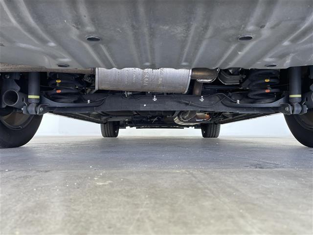 セレナ ハイウェイスター　Ｖ　プロパイロット　ワンオーナ　純正ナビ　フルセグ　Ｂｌｕｅｔｏｏｔｈ　ＣＤ　ＤＢＤ　フリップダウンモニター　両側パワースライド　バックカメラ　オートブレーキホールド　レーダークルーズコントロール（42枚目）