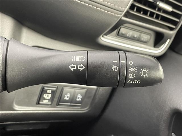 セレナ ハイウェイスター　プロパイロットエディション　プロパイロット　純正ナビ　Ｂｌｕｅｔｏｏｔｈ　ＣＤ　ＤＶＤ　フルセグ　フリップダウンモニター　ビルトインＥＴＣ　ドライブレコーダー　オートブレーキホールド　バックカメラ　純正アルミホイール（18枚目）