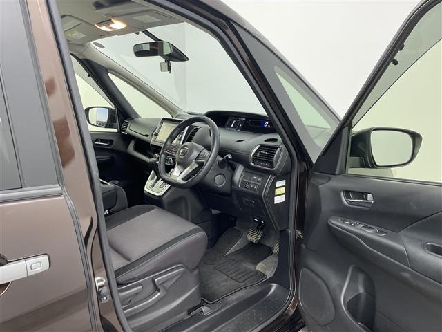 セレナ ハイウェイスター　プロパイロットエディション　プロパイロット　純正ナビ　Ｂｌｕｅｔｏｏｔｈ　ＣＤ　ＤＶＤ　フルセグ　フリップダウンモニター　ビルトインＥＴＣ　ドライブレコーダー　オートブレーキホールド　バックカメラ　純正アルミホイール（20枚目）