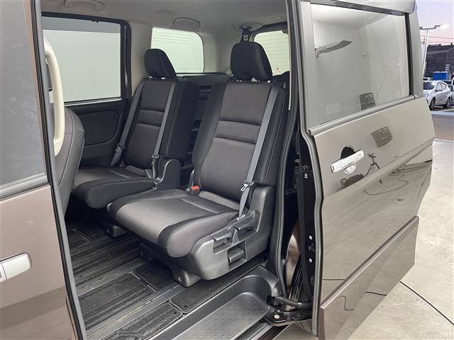 セレナ ハイウェイスター　プロパイロットエディション　プロパイロット　純正ナビ　Ｂｌｕｅｔｏｏｔｈ　ＣＤ　ＤＶＤ　フルセグ　フリップダウンモニター　ビルトインＥＴＣ　ドライブレコーダー　オートブレーキホールド　バックカメラ　純正アルミホイール（25枚目）