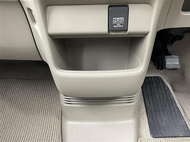 Ｎ－ＢＯＸ Ｇ・ターボＬパッケージ　純正ナビ　フルセグ　Ｂｌｕｅｔｏｏｔｈ　ＣＤ　ＤＶＤ　バックカメラ　ＥＴＣ　衝突軽減ブレーキ　ステアリングスイッチ　パドルシフト　両側パワースライドドア　プッシュスマート　スマートキー（13枚目）