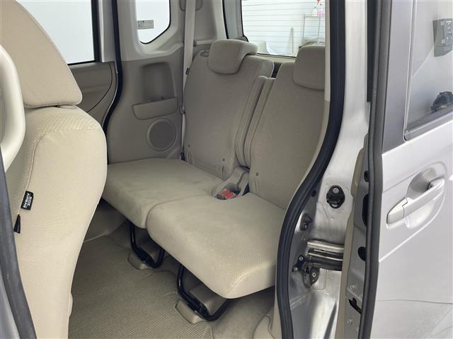 Ｎ－ＢＯＸ Ｇ・ターボＬパッケージ　純正ナビ　フルセグ　Ｂｌｕｅｔｏｏｔｈ　ＣＤ　ＤＶＤ　バックカメラ　ＥＴＣ　衝突軽減ブレーキ　ステアリングスイッチ　パドルシフト　両側パワースライドドア　プッシュスマート　スマートキー（24枚目）