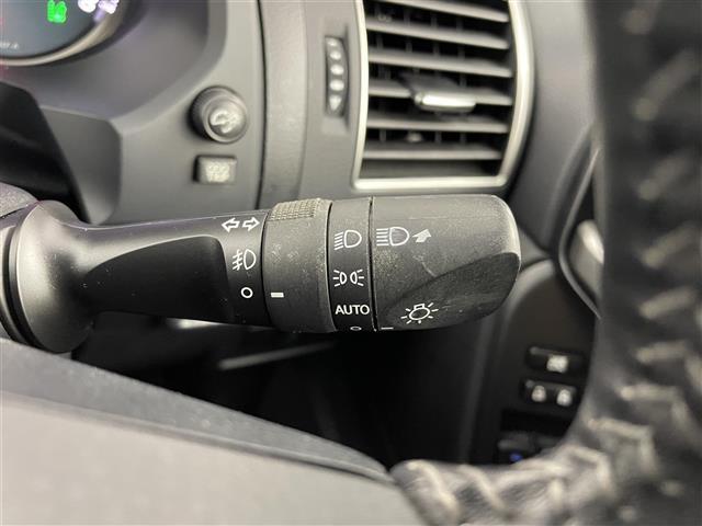 ランドクルーザープラド TX Lパッケージ サンルーフ ドライブレコーダー ビルトインETC フルセグTV 前席パワーシート 前席シートヒーター・エアシート レザーシート トヨタセーフティセンス(11枚目)