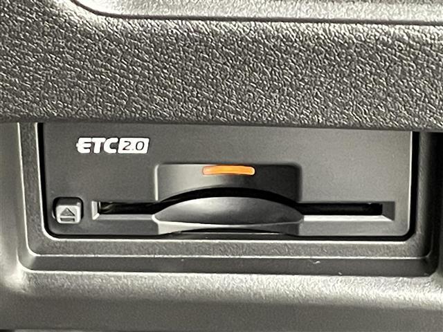 セレナ ｅ－パワー　ハイウェイスターＶ　アドバンスドドライブアシストディスプレイ（１２．３インチカラーディスプレイ）　アラウンドビューモニター　インテリジェント　ルームミラー　両側パワースライドドア（12枚目）