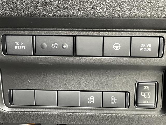 セレナ ｅ－パワー　ハイウェイスターＶ　アドバンスドドライブアシストディスプレイ（１２．３インチカラーディスプレイ）　アラウンドビューモニター　インテリジェント　ルームミラー　両側パワースライドドア（15枚目）