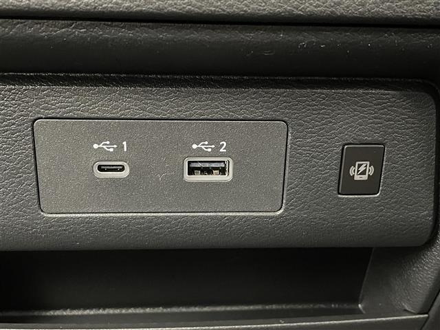 セレナ ｅ－パワー　ハイウェイスターＶ　アドバンスドドライブアシストディスプレイ（１２．３インチカラーディスプレイ）　アラウンドビューモニター　インテリジェント　ルームミラー　両側パワースライドドア（18枚目）