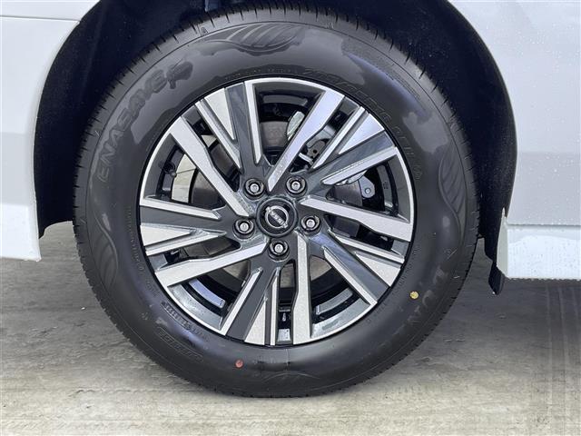 セレナ ｅ－パワー　ハイウェイスターＶ　アドバンスドドライブアシストディスプレイ（１２．３インチカラーディスプレイ）　アラウンドビューモニター　インテリジェント　ルームミラー　両側パワースライドドア（41枚目）