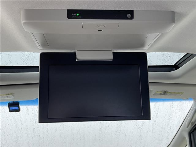 ヴェルファイア ２．４Ｚ　ゴールデンアイズＩＩ　ワンオーナー／純正ＨＤＤナビ／モデリスタ／サンルーフ／後部座席モニター／電動リアゲート／両側パワスラ／コーナーセンサー／１００Ｖ充電／ＭＴモード／クルコン／バックカメラ／純正アルミホイル（16枚目）