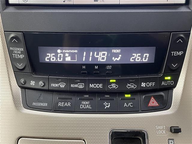 ヴェルファイア ２．４Ｚ　ゴールデンアイズＩＩ　ワンオーナー／純正ＨＤＤナビ／モデリスタ／サンルーフ／後部座席モニター／電動リアゲート／両側パワスラ／コーナーセンサー／１００Ｖ充電／ＭＴモード／クルコン／バックカメラ／純正アルミホイル（17枚目）