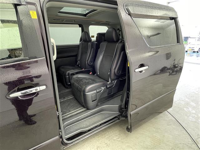 ヴェルファイア ２．４Ｚ　ゴールデンアイズＩＩ　ワンオーナー／純正ＨＤＤナビ／モデリスタ／サンルーフ／後部座席モニター／電動リアゲート／両側パワスラ／コーナーセンサー／１００Ｖ充電／ＭＴモード／クルコン／バックカメラ／純正アルミホイル（28枚目）