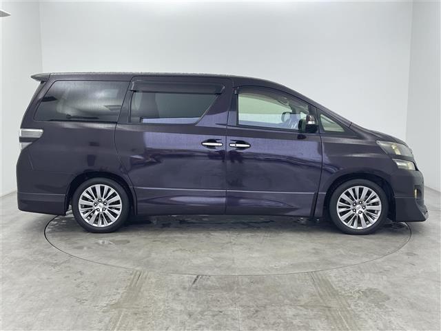 ヴェルファイア ２．４Ｚ　ゴールデンアイズＩＩ　ワンオーナー／純正ＨＤＤナビ／モデリスタ／サンルーフ／後部座席モニター／電動リアゲート／両側パワスラ／コーナーセンサー／１００Ｖ充電／ＭＴモード／クルコン／バックカメラ／純正アルミホイル（39枚目）