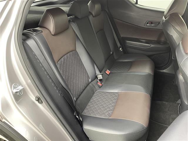 C-HR G ワンオーナー/純正SDナビ/デジタルインナーミラー/コーナーセンサー/オートブレーキホールド/シートヒーター/バックカメラ/電動格納ミラー/ステアリングスイッチ/革巻ステアリング/革巻シフトノブ(24枚目)