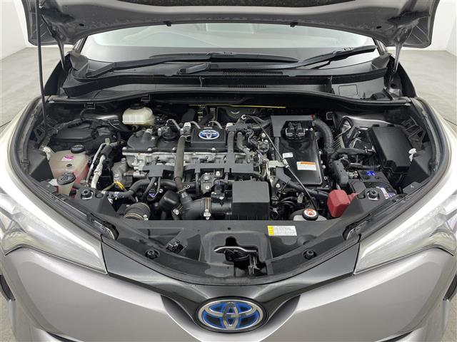 C-HR G ワンオーナー/純正SDナビ/デジタルインナーミラー/コーナーセンサー/オートブレーキホールド/シートヒーター/バックカメラ/電動格納ミラー/ステアリングスイッチ/革巻ステアリング/革巻シフトノブ(43枚目)