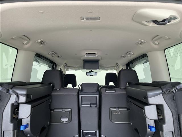 セレナ ハイウェイスター　Ｖ　純正ナビ　アラウンドビューモニター　フリップダウンモニター　前方ドライブレコーダー　ビルトインＥＴＣ　プロパイロット　両側パワースライドドア　オートライト　Ｂｌｕｅｔｏｏｔｈ　ＣＤ　ＤＶＤ　フルセグ（30枚目）