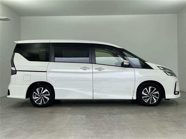 セレナ ハイウェイスター　Ｖ　純正ナビ　アラウンドビューモニター　フリップダウンモニター　前方ドライブレコーダー　ビルトインＥＴＣ　プロパイロット　両側パワースライドドア　オートライト　Ｂｌｕｅｔｏｏｔｈ　ＣＤ　ＤＶＤ　フルセグ（36枚目）