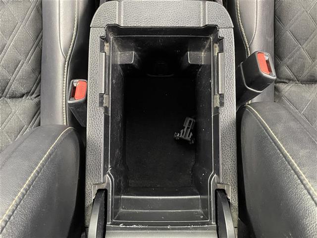 ハリアー プレミアム　純正７型ナビ／Ｂｌｕｅｔｏｏｔｈ／フルセグ／バックカメラ／ＪＢＬプレミアムサウンド／クルーズコントロール／プッシュスタート／純正アルミホイール積込み／オートハイビーム／レーンディパーチャーアラート（15枚目）