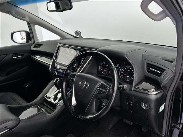 アルファード 2.5S Cパッケージ 社外ナビ Bluetooth CD DVD フリップダウンモニター サンルーフ ETC パワーシート 運転席ポジションメモリー バックカメラ 前方ドライブレコーダー オートブレーキホールド(17枚目)