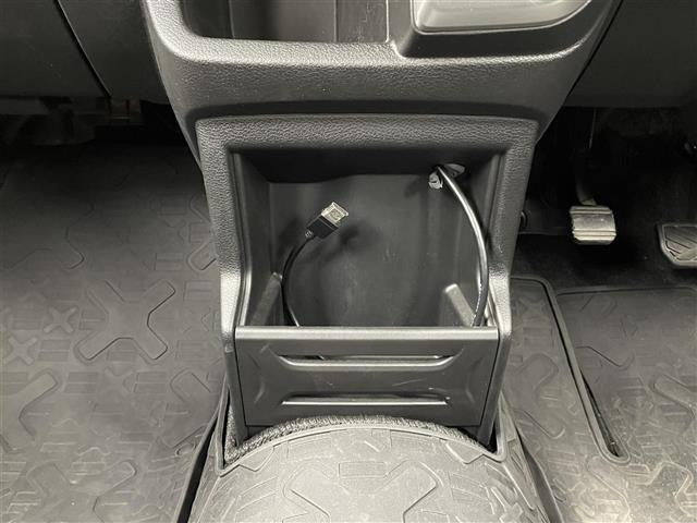 クロスビー ＨＹＢＲＩＤ　ＭＺ　純正８インチナビ（ＣＤ／ＤＶＤ／ＢＴ／フルセグ）　全方位カメラ　バックカメラ　スマートキー　プッシュスタート　ＥＴＣ　フォグ　ＬＥＤヘッドライト　クルコン　パドルシフト　純正１６インチアルミホイール（18枚目）