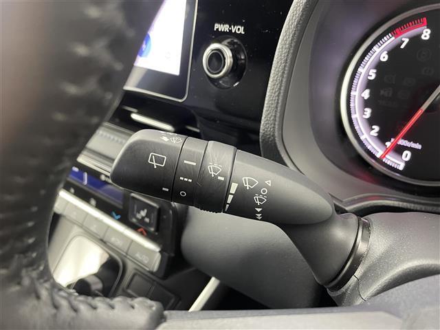 ヴォクシー S-Z 純正ナビ フリップダウンモニター フルセグ Bluetooth CD DVD アダクティブクルーズコントロール Bluetooth ハーフレザーシート 前後席シートヒーター 電動リアゲート(7枚目)