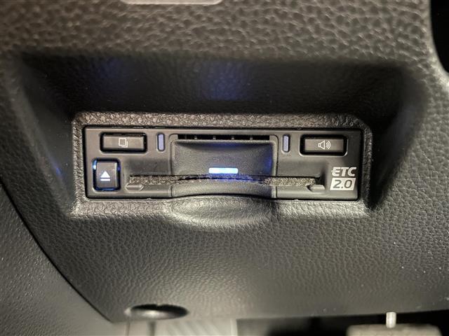 ヴォクシー S-Z 純正ナビ フリップダウンモニター フルセグ Bluetooth CD DVD アダクティブクルーズコントロール Bluetooth ハーフレザーシート 前後席シートヒーター 電動リアゲート(17枚目)