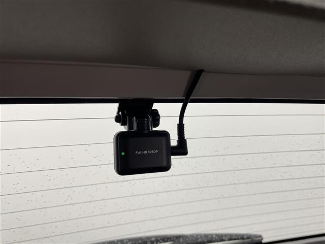 ライズ Ｚ　純正ディスプレイオーディオ　ＥＴＣ　Ｂｌｕｅｔｏｏｔｈ　ｃａｒｐｌａｙ　パノラミックビューモニタ　電動パーキングブレーキ　オートブレーキホールド　フルセグ　シートヒーター　レーダークルーズコントロール（12枚目）