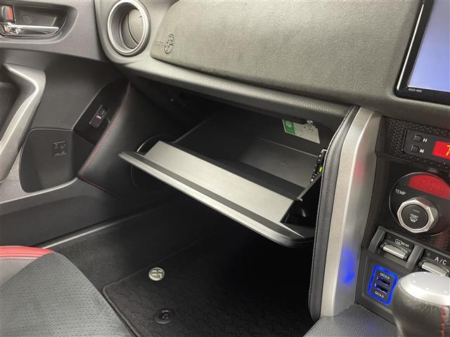 86 GTリミテッド AT車 純正ナビ ワンセグTV BT対応 Bカメラ プッシュスタート スマートキー ETC クルーズコントロール 前後ドライブレコーダー オートライト LEDヘッドライト 純正AW(21枚目)