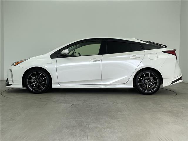 プリウス Ｓツーリングセレクション　ＴＲＤエアロ　アルパイン９インチナビ　アルパインデジタルインナーミラー（ドラレコ付き）　社外アルミホイル１７インチ　クルーズコントロール　コーナーセンサー　バックカメラ　オートライト　ＥＴＣ（35枚目）