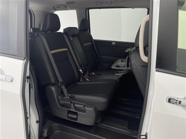 セレナ ハイウェイスターＶ　Ｖセレクション　プロパイロット　アラウンドビューモニター　デジタルインナーミラー　フリップダウンモニター　オートブレーキホールド　レーダークルーズコントロール　両側パワースライドドア　純正アルミホイール（28枚目）