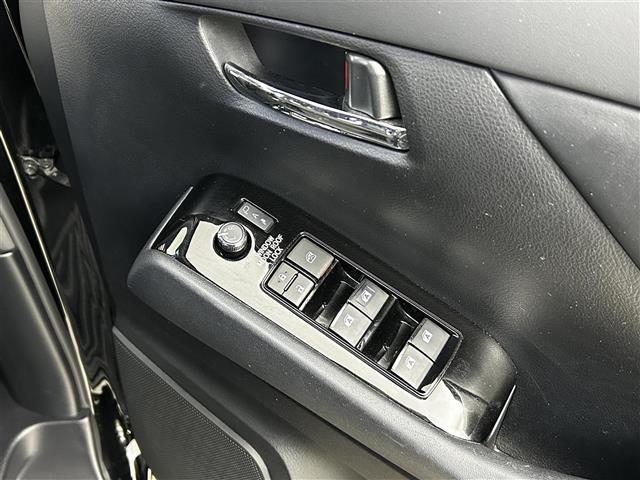 アルファード ２．５Ｓ　タイプゴールド　純正ナビ　ＣＤ　ＤＶＤ　フルセグ　モデリスタエアロ　サンルーフ　電子パーキング　衝突軽減ブレーキ　パワーバックドア　フリップダウンモニター　ＢＳＭ　デジタルインナーミラー　バックカメラ　ＥＴＣ（17枚目）