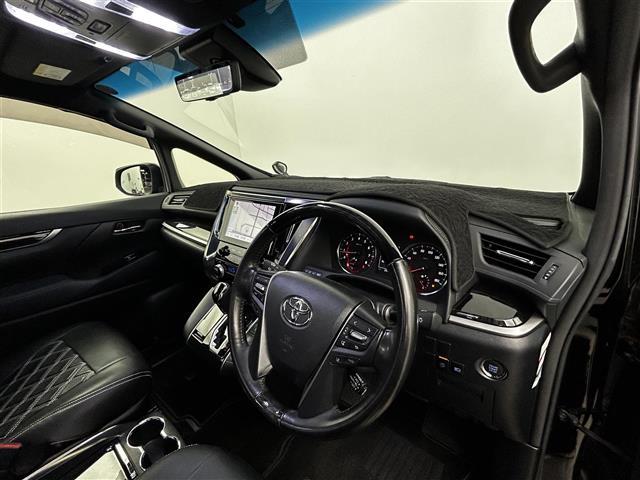 アルファード ２．５Ｓ　タイプゴールド　純正ナビ　ＣＤ　ＤＶＤ　フルセグ　モデリスタエアロ　サンルーフ　電子パーキング　衝突軽減ブレーキ　パワーバックドア　フリップダウンモニター　ＢＳＭ　デジタルインナーミラー　バックカメラ　ＥＴＣ（19枚目）