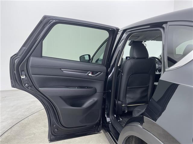 ＣＸ－５ ２０Ｓ　ブラックセレクション　ワンオーナ　ＢＯＳＥ　純正ナビ　ａｐｐｌｅ　ｃａｒ　ｐｌａｙ　全方位カメラ　運転席パワーシート　ステアリングヒーター　パワーバックドア　レーダークルーズコントロール　ハーフレザーシート（26枚目）