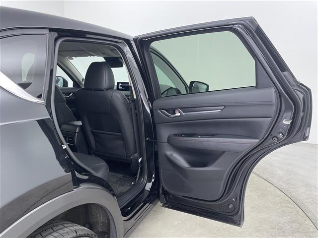 ＣＸ－５ ２０Ｓ　ブラックセレクション　ワンオーナ　ＢＯＳＥ　純正ナビ　ａｐｐｌｅ　ｃａｒ　ｐｌａｙ　全方位カメラ　運転席パワーシート　ステアリングヒーター　パワーバックドア　レーダークルーズコントロール　ハーフレザーシート（30枚目）