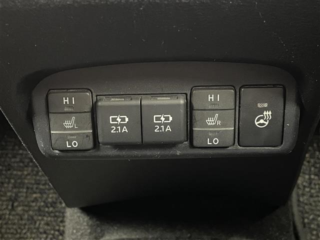 シエンタ Ｇ　クエロ　純正ナビ　モデリスタエアロ　全方位カメラ　ＥＴＣ　シートヒーター　ステアリングヒーター　ステアリングスイッチ　オートハイビーム　両側パワースライドドア　レーンキープアシスト　衝突ケイゲンブレーキ（13枚目）