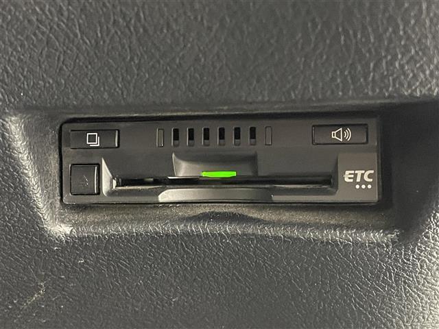 シエンタ Ｇ　クエロ　純正ナビ　モデリスタエアロ　全方位カメラ　ＥＴＣ　シートヒーター　ステアリングヒーター　ステアリングスイッチ　オートハイビーム　両側パワースライドドア　レーンキープアシスト　衝突ケイゲンブレーキ（17枚目）