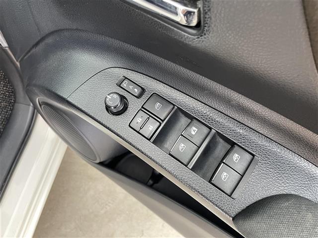 シエンタ Ｇ　クエロ　純正ナビ　モデリスタエアロ　全方位カメラ　ＥＴＣ　シートヒーター　ステアリングヒーター　ステアリングスイッチ　オートハイビーム　両側パワースライドドア　レーンキープアシスト　衝突ケイゲンブレーキ（18枚目）