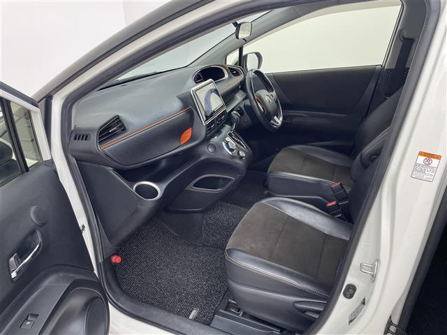 シエンタ Ｇ　クエロ　純正ナビ　モデリスタエアロ　全方位カメラ　ＥＴＣ　シートヒーター　ステアリングヒーター　ステアリングスイッチ　オートハイビーム　両側パワースライドドア　レーンキープアシスト　衝突ケイゲンブレーキ（21枚目）